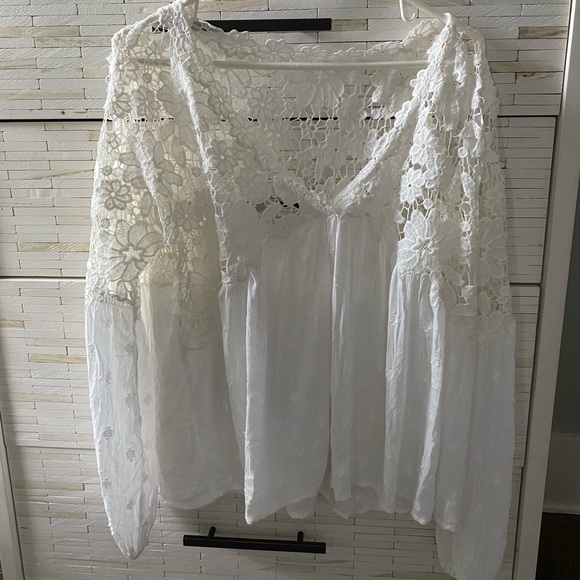 Free People Tops - Free people white embroidered blouse